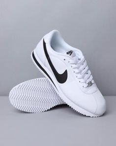 ... Nike Free Runners, Nike Outlet, Nike Free Run, Discount Nikes, Nike Roshe Run, Nike Basketball Shoes, Nike Free Shoes, Nike Free Runs, Nike Shoes Outlet