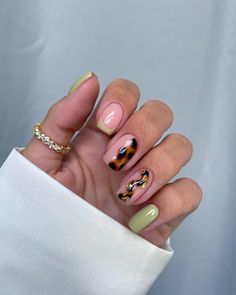 #trendyspringnails #simplespringnails #springnailart #cutespringnails #springnailcolors #springnailideas #trendingspringnails #springnailsdesigns #summerombrenails #summernails #summergelnails #summergelnailsideas #simplesummernails #shortsimplesummernails #insposimplesummernails #nailartideassummer #acrylicnails #squareacrylicnails #shortacrylicnails #longacrylicnails #coffinnails #pinkchristmasnails #christmasgelnails #nailartdesigns #longbaddiesquareacrylicnails #acrylicnailcolors #trendingnailinspo #pinksummernails #cutesummernails #nailsdesignideas #frenchnails Trendy Autumn Nails, Trendy Fall Nail Designs, Popular Nail Colors, Summer Gel Nails, Nail Design Inspiration, Gel Nail Colors, Popular Nails, Summer Nails Colors, Beautiful Nail Designs