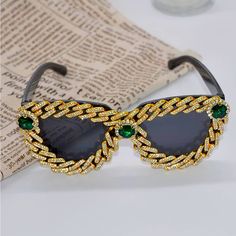 Retro Cat Eye Frame Design - Alloy Frame Design Sunglasses, Suitable For Any Face Shape. Colored Glasses Are Suitable For Different Clothes, Combined With Colored Lenses, Shiny Color Film Lenses Are All Eye-Catching Tools. Diamond Sunglasses, Cat Glasses, Metal Glasses, Plastic Sunglasses, Butterfly Sunglasses, Party Halloween, Oval Sunglasses, Cat Eye Glasses, Cat Eye Frames