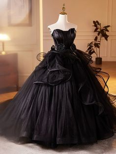 Embrace your inner gothic princess with this exquisite wedding dress. Crafted with meticulous attention to detail, this gown combines comfort and style. Corset Back Wedding Dress, Elegant Corset, Simple Satin Wedding Dress, Nontraditional Wedding Dress, Flower Prom Dress, Champagne Evening Dress, Black Ball Gown, Fairy Wedding Dress, Tulle Balls