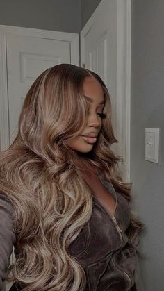 Frontal Wig Hairstyles, Weave Shop, Honey Blonde Hair, 100 Human Hair Wigs, Highlights Brown Hair, Dope Hairstyles, Wigs Human Hair, Front Lace Wigs Human Hair, November 1