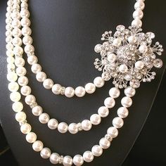 . Latest Pearl Jewellery Designs, Latest Pearl Necklace Designs, Art Deco Wedding Jewelry, Vintage Bridal Necklace, Statement Wedding Jewelry, Crystal Wedding Necklace, Pearl Jewelry Design, Bridal Pearl Necklace, Pearl Necklace Vintage