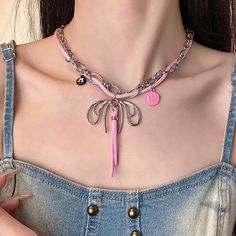 Length: 41-50cm Trendy Dangle Clavicle Chain Choker, Trendy Pink Metal Choker, Trendy Charm Necklaces With Round Pendant, Trendy Round Pendant Charm Necklaces With Chain, Pink Clavicle Chain Necklace In Alloy, Trendy Metal Choker Jewelry, Trendy Choker With Pendant And Adjustable Chain, Trendy Pendant Chain Necklace, Trendy Pendant Choker With Adjustable Chain