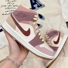 High Nike Shoes, Nike Shoes Custom, Autumn Shoes Women, Dr Shoes, Best Walking Shoes, Winter Shoes For Women