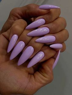 Lunghe o corte? Scopri quali forme unghie e colori sono di tendenza a novembre 2024 per un look personalizzato.
#FormeUnghie #UnghieNovità2024 #NailShapes #UnghieLungheCorte #NailFashion Nails Yellow, Lavender Nails, Pointed Nails, Acrylic Nails Coffin Pink, Almond Acrylic Nails, Design Nail, Classy Nails, Dream Nails, Pretty Acrylic Nails