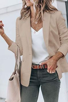 Mode Over 50, Casual Blazer Women, Tan Blazer, Blazer Jackets For Women, Mode Casual, Casual Work Outfits, Looks Chic, Casual Blazer, Blazer Outfits