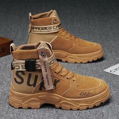 New Men Boots Winter Cotton Shoes High-Top Fashion Casual Shoe Trend Ankle Boots Flat Shoes Korean Version Tooling Shoes Student Size 10 Mens 2 Pair Fur Snow Boots, Short Ankle Boots, Mens Canvas Shoes, Popular Sneakers, Mens Boots Fashion, Winter Ankle Boots, Mens Snow Boots, Linnet, Martin Boots