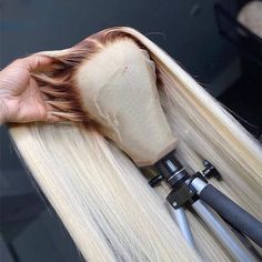 Honey Blonde Wig, Brown To Blonde Ombre, Wigs Blonde, Ombre Blond, Ombre Hair Blonde, Human Hair Wigs Blonde, Wig Styling, Blonde Lace Front Wigs, Curly Lace Front Wigs