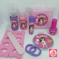 the contents of a barbie doll's hair and makeup set are shown in this image