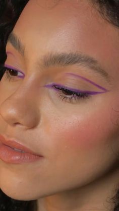 Purple Eyeliner, Face Paint Makeup, Face Art Makeup, Rave Makeup, Purple Makeup, Colorful Eye Makeup, Colored Eyeliner, Makeup Eye Looks