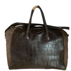 Categories : Women Category: Bags Sub-Category: Handbags Designer: Givenchy Model: Antigona Material: Leather Color: Brown Givenchy Bags, Tan Purse, Monogram Neverfull, Brown Leather Satchel, Givenchy Bag, Black Satchel, Handbags Designer, Vintage Monogram, Satchel Purse