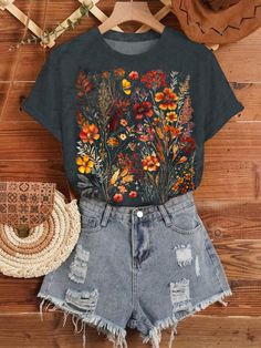 Bohemian Floral Print Casual Top Bohemian Summer Aesthetic, T Shirt Ideas For Women, Cute Green Outfits, Cute Summer Outfits Casual, Fashion Vintage Aesthetic, Floral Top Outfit, Cute Vintage Outfits, Hippie Chic Outfits, Casual Boho Outfits