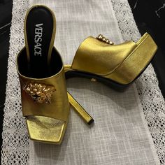 Set Atop A Chunky Platform, The La Medusa Mules From Versace Are Topped With A Signature Goldtone Medusa Logo Plaque. Open Toe Slips On Leather Upper Leather Lining Leather Sole Made In Italy Size Block Heel.. Versace Is Instantly!!! Versace Women, Versace Shoes, Chunky Platform, Platform Heels, Block Heels, Open Toe, Versace, Leather Upper, Dress Up