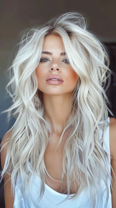 Platinum Long Blonde Hair, Icy Blonde Hair Brown Eyes, Platinum Blonde Ombre Balayage, Neutral Cool Hair Color, Dark Root Platinum Blonde, Soft Rooted Blonde, Cool Blonde With Dark Roots, Long Blonde Summer Hair, Hair Colors For Blondes With Blue Eyes