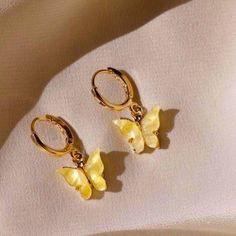 New Yellow Butterfly Earrings Brand New Never Worn Super Cute Dainty Jewelry Adorable Gold Earrings Leather Beaded Jewelry, Flower Ear Cuffs, Brandy Melville Jewelry, Denim Earrings, Dainty Butterfly, Scene Painting, Face Necklace, Yellow Butterfly, India Jewelry