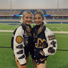 Letterman Jacket Cheerleader, Track Letterman Jacket, Cheerleading Varsity Jacket, Custom Letterman Jacket Ideas, School Varsity Jacket Back Design, Cheer Captain Letterman Jacket, Cheerleading Letterman Jackets, School Varsity Jacket