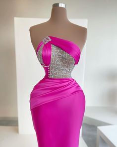 Bright pink Couture Red Carpet Gowm. Minna Fashion, Pink Satin Dress, Pink Long Dress, Pink Strapless Dress, Dinner Dress Classy, Haute Couture Dresses, Glam Dresses, Spring Summer Dress, Couture Dresses