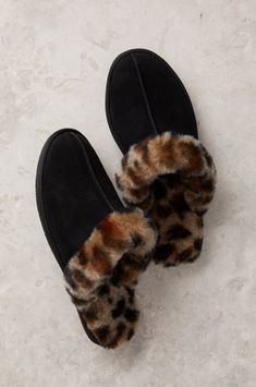 Women's Classic Australian Merino Shearling-Lined Scuff Slippers Cushioned Slip-on Faux Fur Slippers, Sheepskin Slip-on Slippers For Fall, Winter Sheepskin Slippers With Faux Fur Lining, Shearling Slippers With Faux Fur Lining And Round Toe, Faux Fur Slippers With Round Toe For Fall, Sheepskin Closed Toe Slippers, Comfortable Slippers With Faux Fur Lining For Fall, Fall Faux Fur Lined Slippers, Shearling Slip-on Slippers With Faux Fur Lining