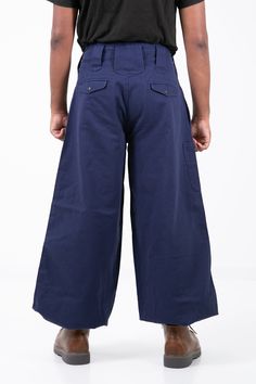 Details Full-length pants for tall people Resistant material For an imposing style Zipper hem Double reinforcement in the waist, shin and crotch Size and measurement Size Waist (cm) Inseam (cm) S (75cm) 75 101.5 M (80cm) 80 101.5 L (85cm) 85 101.5 LL (90cm) 90 101.5 3L (95cm) 95 101.5 4L (100cm) 100 101.5 Material Cotton 100% Care Machine wash < 40°C. Wash with similar colors. Do not bleach. Do not tumble dry. Hung to dry in the shade. Iron medium. Do not iron directly on buttons or zippers. Do Jodhpur Pants, Tall People, Plus And Minus, Jodhpur, Mens Trousers, Workout Pants, Full Length, Zipper, Trousers