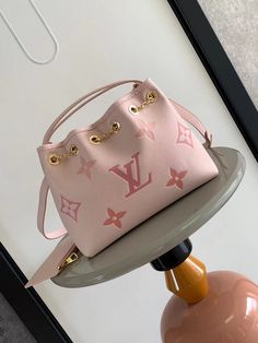 ADC Fashion Lu-Vi bags - 892 A+ Excellent Quality copies; Contact us if you've any questions in your mind. Tas Louis Vuitton, Bago, Wallet Case, Monaco, Louis Vuitton Bag, Luxury Bags, Contact Us, Fashion Bags, Paper Bag