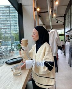 Modest Lookbook, Hijab Styling, Hijab Beauty, Hijabi Fits, Stile Hijab, Hijabi Outfit, Muslim Style, Modern Hijab Fashion, Modesty Outfits