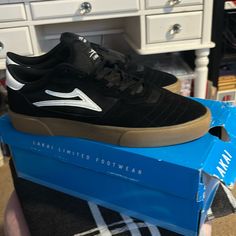 Great For Skateboarding Or Just Casual Wear As They Are Pretty Stylish And Can Go With Any Outfit. Gum Brands, Skateboarding, Sneakers Black, Mens Shoes Sneakers, Gum, Black And Brown, Skateboard, Casual Wear, Men's Shoes