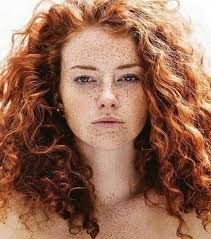 redhead curly haired college girl freckles - Google Search Women With Freckles, Beautiful Freckles, Freckles Girl, Red Haired Beauty, Medium Curly, Natural Redhead, Beautiful Red Hair, Medium Curly Hair Styles, Hair Guide