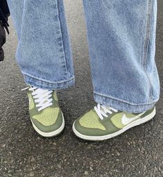 Cute Nikes, Shoe Inspo, Aesthetic Shoes, Swag Shoes, Green Shoes, 가을 패션