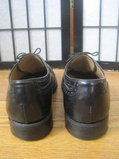 Fine pair of vintage mens Johnston & Murphy shoes, size 10D/B. Strong, sturdy fine quality leather. There are soft, subtle natural creases from being gently worn. Bottom sole is 12-1/4 inches long. 4-1/4 inches wide at widest point on the sole. Great condition. Johnston And Murphy Shoes, Black Oxford Shoes, Oxfords Shoes, Black Oxfords, Johnston Murphy, D B, Dress Shoe, Mens Oxfords, Oxford Shoes