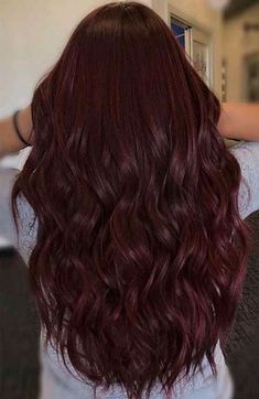 Burgundy Hair Color Ideas, Pelo Color Vino, Burgundy Hair Color, Hair Burgundy, Rambut Brunette, Pink Ombre Hair, Brown Hair Shades, Wine Hair