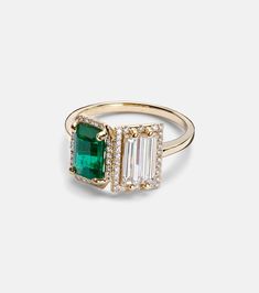 Green Emerald Ring, Suzanne Kalan, Jewelry Show, Emerald Ring, Jewelry For Women, Designer Jewelry, Luxury Shoes, Diamond White, Gold Ring