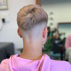 Ideas De Pelo, Shaved Pixie, Buzz Cut Hairstyles, Shaved Head Women, Shaved Nape, Short Blonde Haircuts