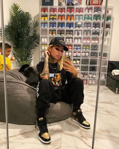 Tatted Girl, Baddie Outfit, Popular Instagram, Doodle Tattoo, Aesthetic Streetwear, Girl Lifestyle, Tomboy Outfits, Tomboy Style Outfits, Cute Comfy Outfits