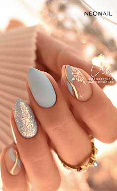 @matuszewsk.a Fancy Nails Designs, Gold Nail, Elegant Nails, Unique Nails, Chic Nails, Fancy Nails, Gorgeous Nails, Nails Design, Nails Art