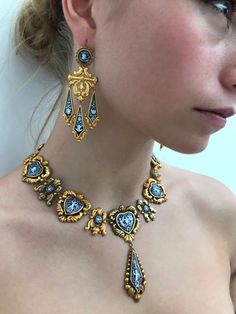 Haute Jewelry, Neck Pieces Jewelry, Dope Jewelry, Ancient Jewelry, Fancy Jewellery, Funky Jewelry, Jewelry Lookbook, Royal Jewelry, Bridal Gold Jewellery