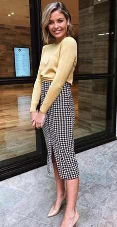 Skirt Diy, Spring Work Outfits, Plaid Pencil Skirt, Summer Work Outfits, Work Work Work, Mode Casual, Summer Work, Office Attire