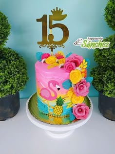 Tropical Theme Cake Simple, Pool Theme Cake, Tropical Flamingo Cake, Flamingo Birthday Theme, Luau Party Food, Disney Princess Birthday Cakes