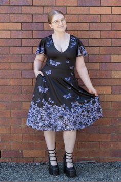 Fluttery sleeves, flattering v neckline and a perfectly placed moth pattern - this is the perfect whimsigoth dress 🥹

Worn here by BM cutie Frances in her usual size Small. Whimsigoth Dress, Moth Pattern, Marilyn Dress, Grunge Dress, Gothic Dress