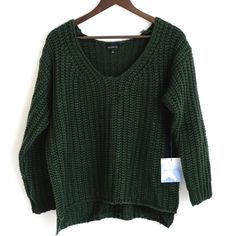 Very Nice Quality, Dark Green V-Neck Sweater From Revolve. Chunky Knit, And Oversized. Can Also Be Worn Off The Shoulder! New With Tags Attached. Size Xs. Oversized Fit. Hole Knit Sweater Outfit, Fall Chunky Knit V-neck Sweater, Fall Open Knit V-neck Sweater, Fall Layering Open Knit V-neck Sweater, Fall V-neck Open Knit Sweater, Fall Layering V-neck Sweater With Open Knit, Green Knit V-neck Sweater, Winter Open Knit V-neck Sweater For Layering, Winter V-neck Sweater For Layering With Open Knit