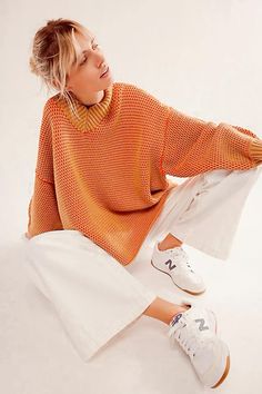 Jumper Layering Outfit, Rust Jumper Outfit, Chilly Fall Day Outfits, Free People Knitwear, Free People Inspired Outfits Fall, Winter Work Fits, Spring 25 Fashion Trends, Oversized Sweater Styling, Autumn Outfits Colorful