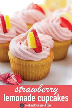 strawberry lemonade cupcakes with strawberries on top and the title overlay reads strawberry lemonade cupcakes