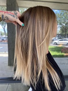 Spring Haircuts, Rambut Brunette, Blonde Hair Transformations, Balayage Blonde, Blonde Hair Inspiration, Penteado Cabelo Curto, Hair Color And Cut, Spring Hairstyles