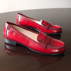 - Designer = L.K Bennett London - Size = 6.5m (36.5). Trunk 33 - Msrp = $285 -Burnt Red Genuine Leather. - Designer L.K Bennett London. - Women’s Size 6.5m (36.5). - Slip On Penny Loafers. - Made In Italy . - Measured Underneath Outsole From Front Tip Of Shoes To Back Tip Of Heel To Give An Estimate Of Size Length = Approximately 24.3cm. - Heel Height = 1.8cm - Padded Leather Insole And Rubberized Outsole. - Genuine And Authentic Or Your Money Back. Trunk 33 Elegant Slip-on Oxfords With Red Sole, Classic Loafers With Red Sole For Office, Workwear Leather Shoes With Red Sole And Round Toe, Workwear Leather Shoes With Red Sole, Elegant Loafers With Red Sole And Flat Heel, Red Leather Shoes With Rubber Sole For Fall, Classic Leather Shoes With Red Sole For Work, Red Moc Toe Dress Shoes For Formal Occasions, Elegant Red Formal Moccasins