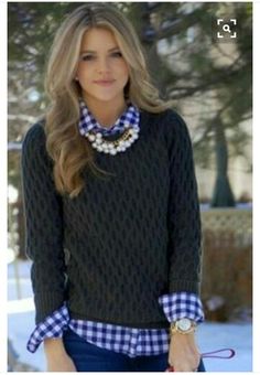 I have been looking for a pretty blue gingham shirt.  I have so many things i could wear it with.  In love with this necklace too. Stile Casual Chic, Mode Tips, Moda Chic, Mode Casual, Looks Chic, Fashion Over 40, 가을 패션, Fall Fashion Trends, Fashion Over 50