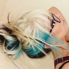 Love!! But would prefer pink over blue Blue Blonde Black Hair, Under Color Hair Ideas Blondes, Under Hair Dye Blue, Pretty Dyed Hair, Blue Blonde Hair, Blonde And Blue Hair, Messy Buns, Trendy Hair Color, Hair Color And Cut