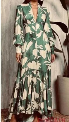 Mode Kimono, Classy Dress Outfits, Fashion Dresses Casual, Classy Dress, Simple Dresses, Stylish Dresses, Modest Fashion, Classy Outfits, Elegant Dresses