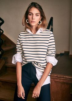 Sezane Outfits, Parisian Wardrobe, Rok Outfit, Paris Mode, Fashion Closet, French Women, Mode Inspo