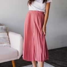 Also Available Mustard. A Midi Silhouette Skirt With A Pleated High Waist With Stretch And A Sweeping Hem. Rose. Brand New. Boutique Waist: 4 24” 6 26” 10 33” 12 35” Chic Non-stretch Pink Skirt, Pink Non-stretch Pleated Maxi Skirt, Non-stretch Pink Pleated Maxi Skirt, Pleated Skirt For Brunch, Non-stretch Pink Pleated Bottoms, Non-stretch Pleated Pink Bottoms, Casual Pleated Skirt For Brunch, Casual Pink Pleated Flowy Skirt, Casual Pink Maxi Skirt For Brunch