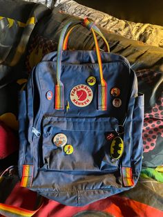 do not repost without permission & credit 🍓 instagram: spidermanrelic Cool Bookbags, Backpacks Fjallraven Kanken, Kanken Backpack Decoration, Mini Kanken Backpack Aesthetic, Decorated Kanken Backpack, Fjallraven Kanken Mini Aesthetic, Decorated Backpack, Fjall Raven Kanken Aesthetic, Backpacks Aesthetic