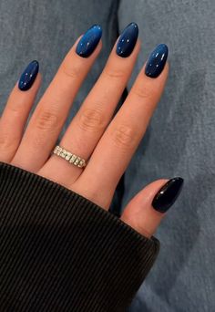 December Nails Minimalist, December Nail Ideas Almond Shape, Winter Nails Ideas Blue, Dark Blue Velvet Nails, Police Officer Nails, Navy Nails Almond Shape, Magnetic Blue Nails, Nails For December 2024, Christmas Navy Nails